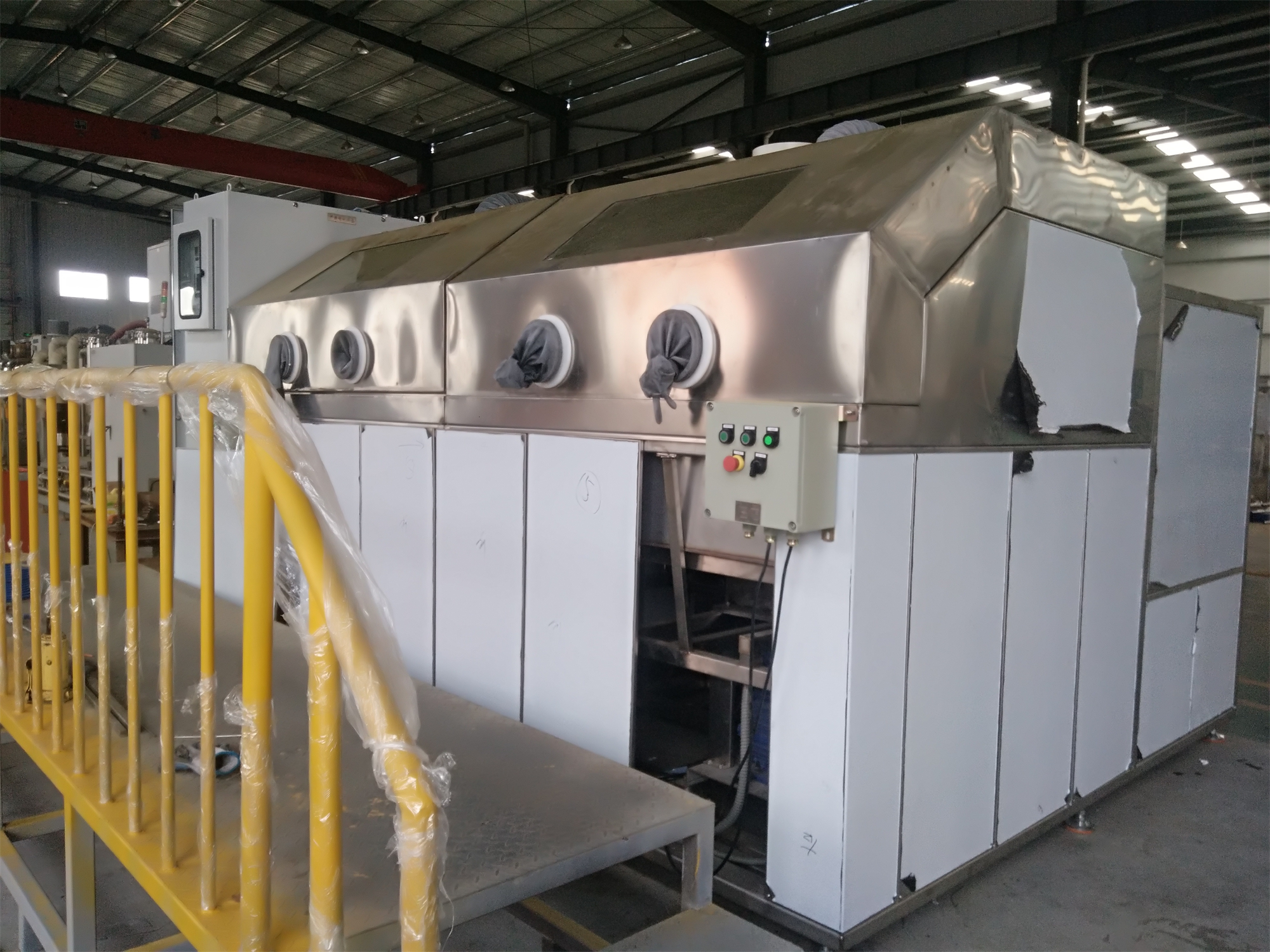 單工位旋轉(zhuǎn)噴淋清洗機(jī)（自動壓力清洗機(jī)）