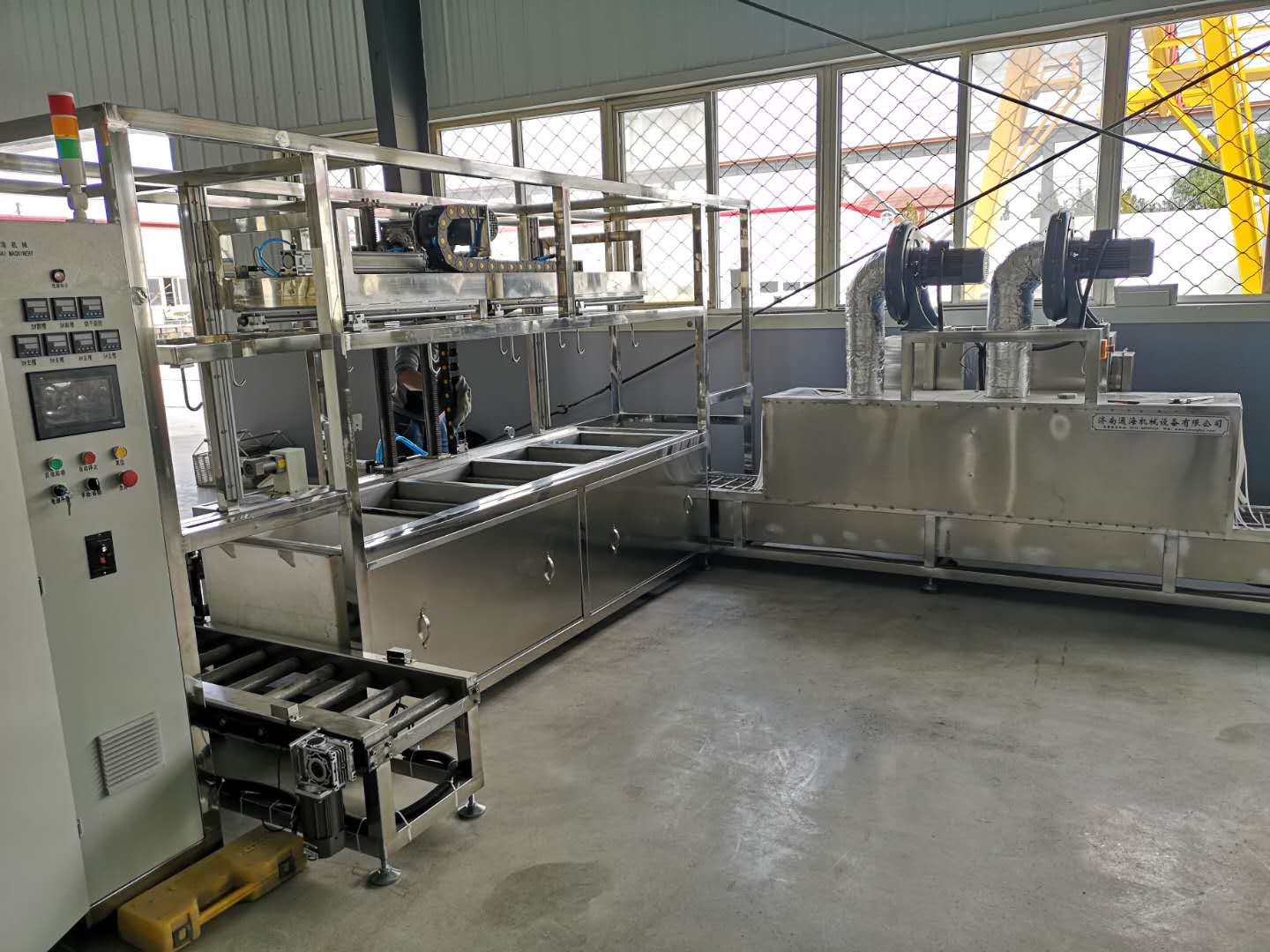 標準超聲波清洗機與非標準超聲波清洗機的區(qū)別(圖1) 標準超聲波清洗機與非標準超聲波清洗機的區(qū)別(圖1)